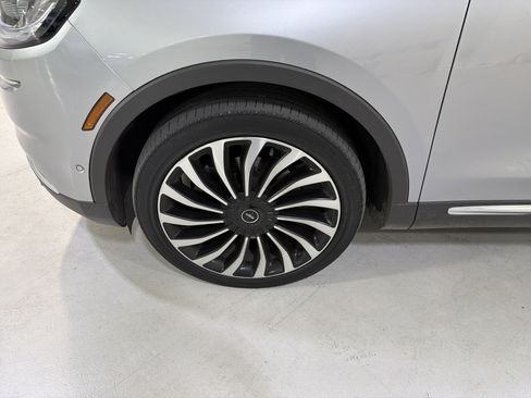 Used 2022 Lincoln Nautilus Black Label w/ Class II Trailer Tow Package image 9