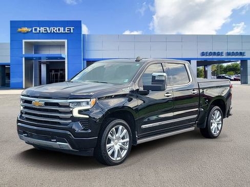 Certified 2025 Chevrolet Silverado 1500 High Country w/ High Country Premium Package AWD/4WD image 2