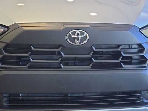 New 2026 Toyota Corolla Cross L image 5