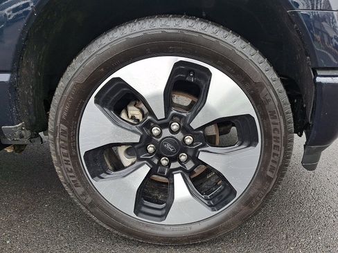Used 2025 Ford F150 Lightning Platinum AWD/4WD image 8