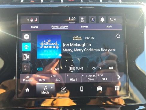 New 2025 Jeep Grand Cherokee L Laredo image 18