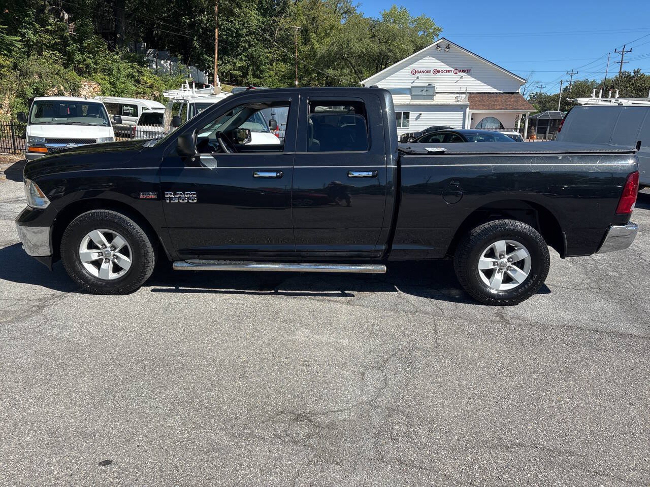 Used 2016 RAM 1500 Classic SLT RWD image 18