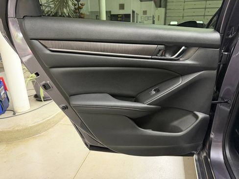 Used 2019 Honda Accord EX-L image 12