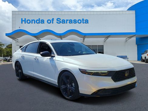 Used 2023 Honda Accord Sport image 1