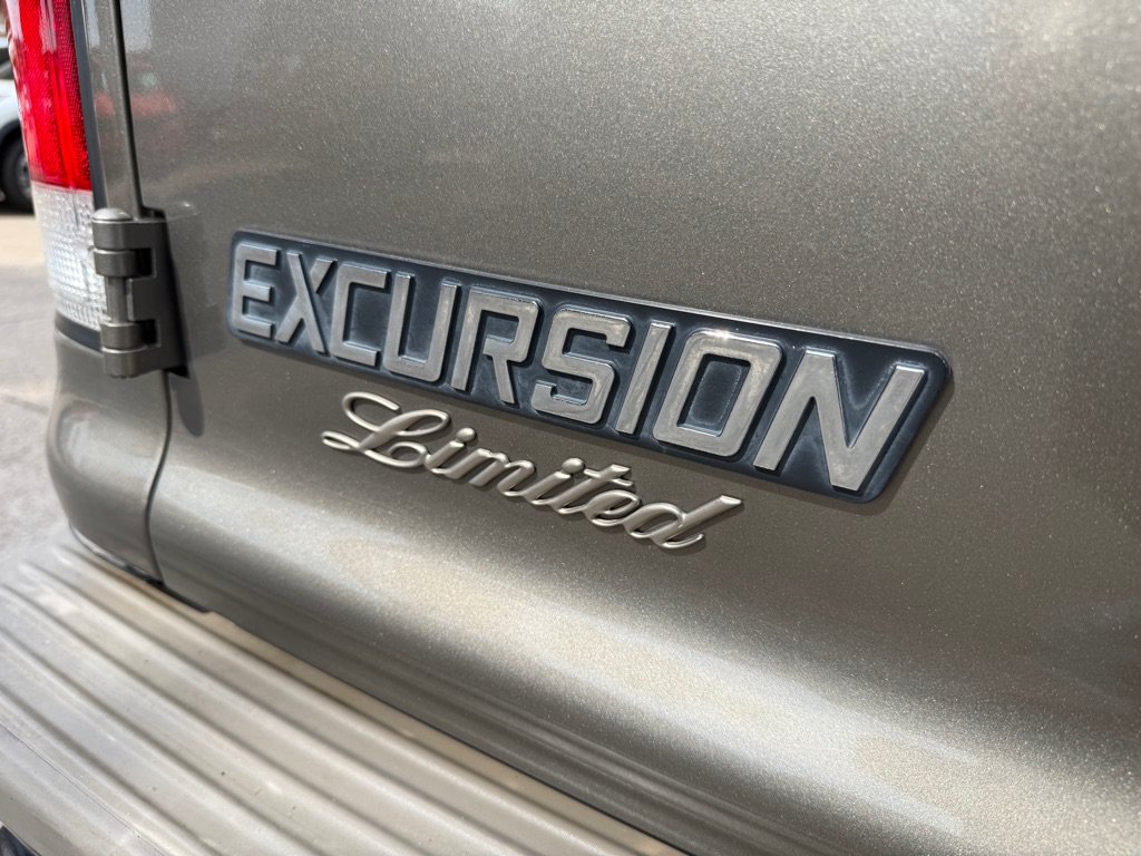 Used 2003 Ford Excursion Limited RWD image 10