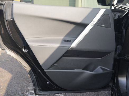 Used 2023 BMW iX xDrive50 w/ Ultimate Package 2 image 31