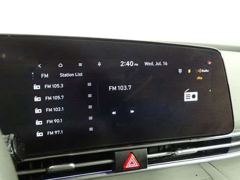 Used 2024 Hyundai Elantra SEL image 34