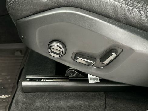 Certified 2024 Volvo XC90 T8 Plus w/ Protection Package image 11