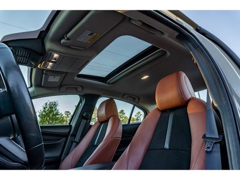 Used 2024 MAZDA MAZDA3 s image 13