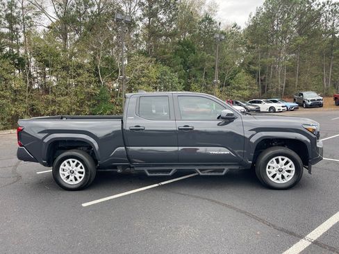 Used 2024 Toyota Tacoma SR5 image 21