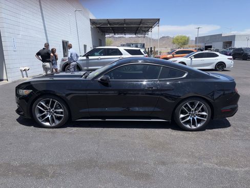 Used 2015 Ford Mustang Coupe RWD image 2