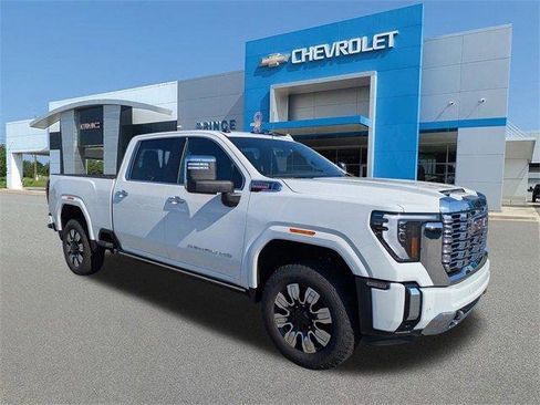 New 2025 GMC Sierra 2500 Denali w/ Denali Reserve Package image 3