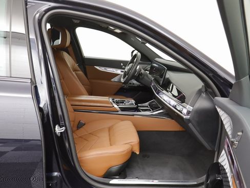 Certified 2025 BMW 750e xDrive w/ Executive Package image 19