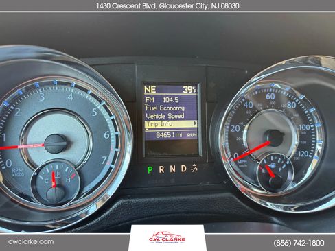 Used 2016 Chrysler Town & Country Touring image 16