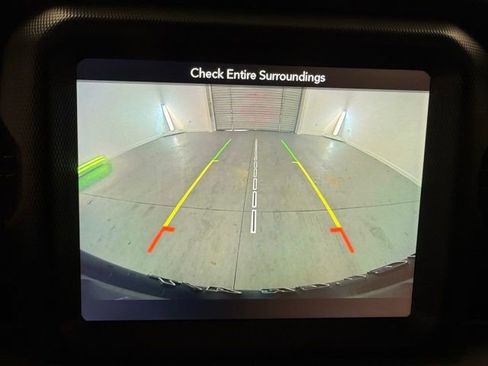 Used 2019 Jeep Wrangler Unlimited Sahara image 19