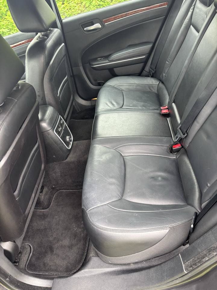 Used 2014 Chrysler 300 RWD image 19