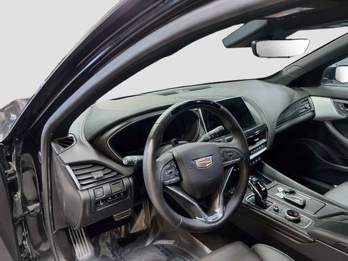 Used 2024 Cadillac CT5 V w/ Super Cruise 2 Package RWD image 9