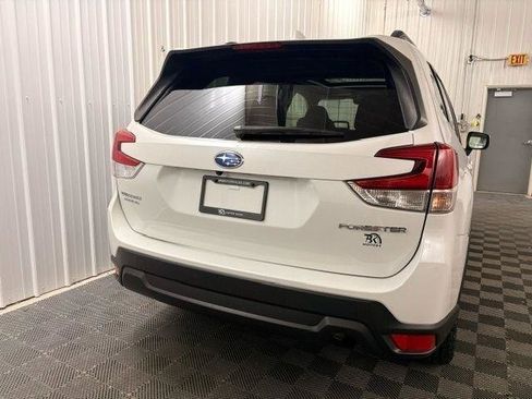 Used 2020 Subaru Forester Premium AWD/4WD image 25