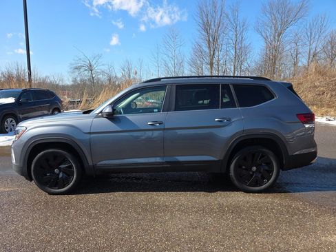 New 2024 Volkswagen Atlas SE AWD/4WD image 9