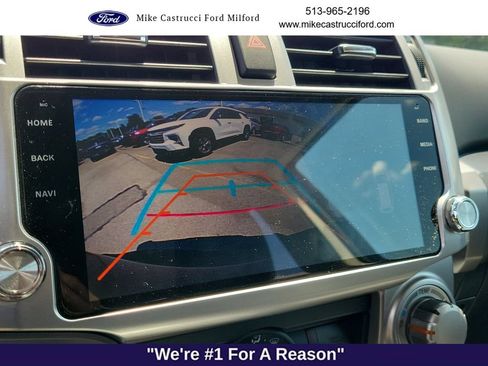 Used 2018 Toyota 4Runner SR5 AWD/4WD image 15