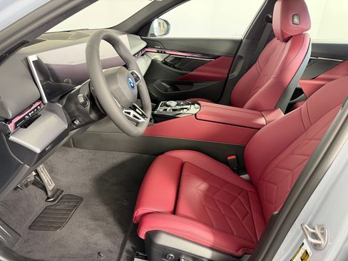 New 2026 BMW 550e xDrive 550e xDrive (550e xDrive Sedan w/ Premium Package image 5