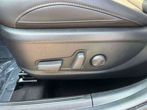 Used 2025 Kia Seltos SX AWD/4WD image 16