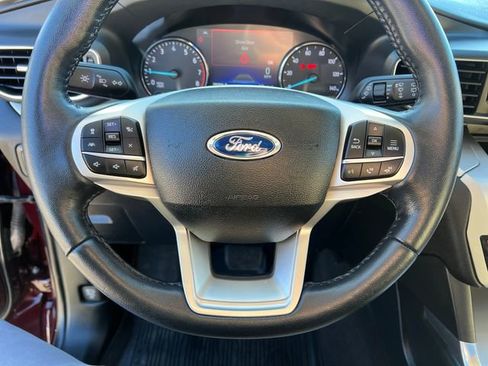 Used 2022 Ford Explorer XLT w/ Equipment Group 202A image 19