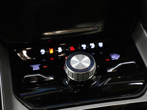 Used 2023 Jeep Wagoneer Series II w/ Convenience Group I image 21