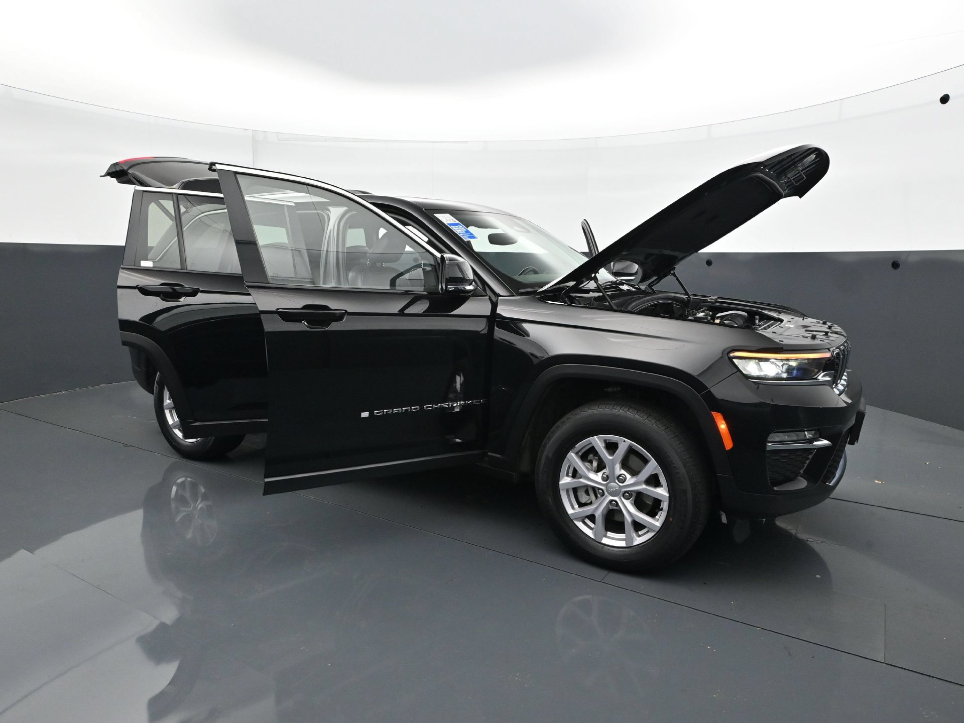 Used 2022 Jeep Grand Cherokee Limited AWD/4WD image 38