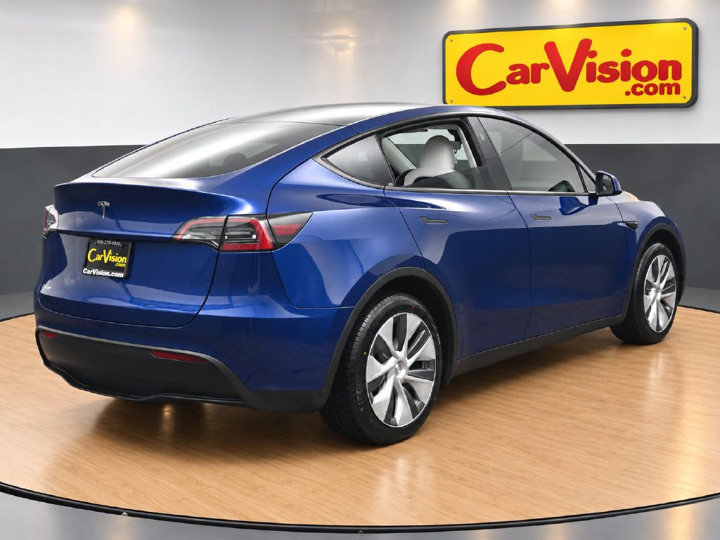 Used 2024 Tesla Model Y 2WD image 7