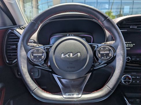 Used 2025 Kia Soul GT-Line w/ GT-Line Technology Package FWD image 16