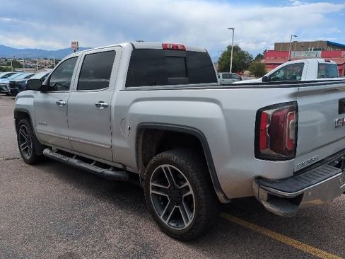 Used 2018 GMC Sierra 1500 SLT w/ Black Pack AWD/4WD image 7