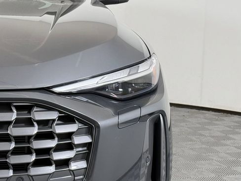 Certified 2025 Audi Q5 Premium w/ Convenience Package image 10