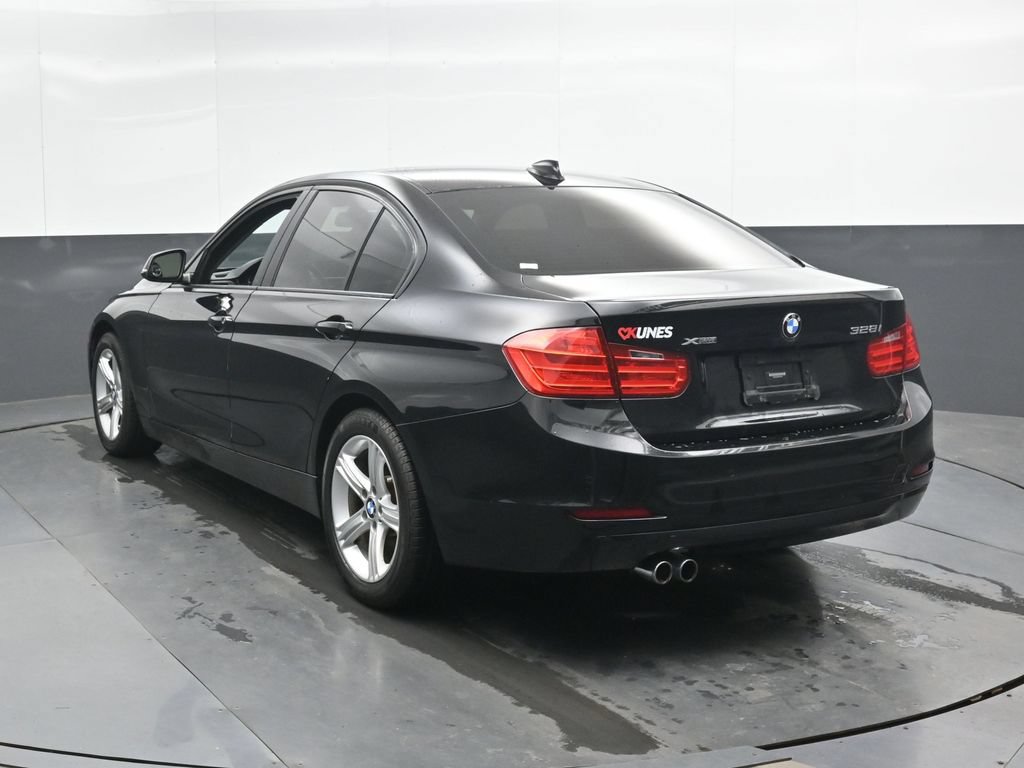 Used 2013 BMW 328i xDrive Sedan AWD/4WD image 8