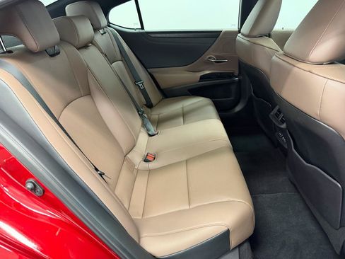 Used 2023 Lexus ES 350 w/ Premium Package FWD image 16
