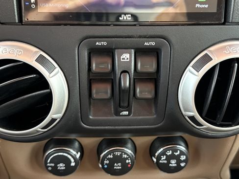 Used 2018 Jeep Wrangler Unlimited Sahara w/ Max Tow Package AWD/4WD image 22