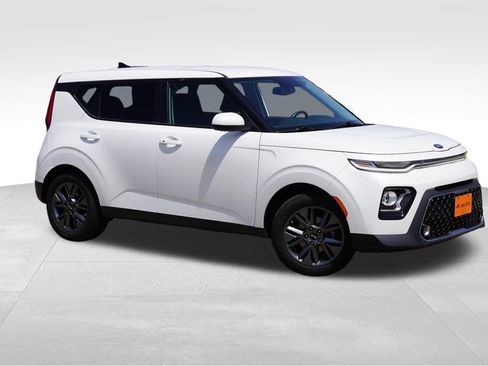 Used 2020 Kia Soul EX FWD image 2