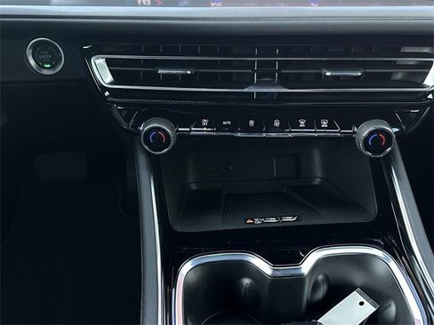 New 2026 Chevrolet Traverse LT w/ Driver Confidence Package image 15