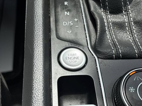 Used 2023 Volkswagen Atlas SEL R-Line AWD/4WD image 39