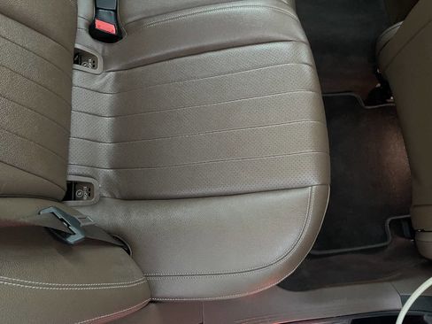 Used 2017 Mercedes-Benz E 300 4MATIC image 25