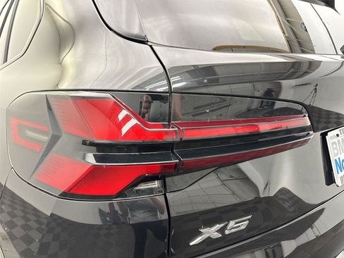 Used 2024 BMW X5 xDrive40i w/ M Sport Package AWD/4WD image 19