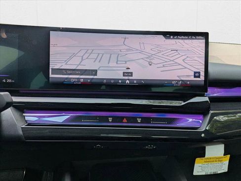 Used 2025 BMW i5 xDrive40 w/ M Sport Package image 12