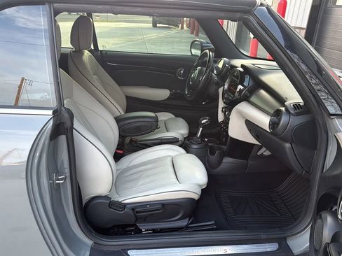 Used 2019 MINI Cooper S w/ Signature Upholstery Package FWD image 20