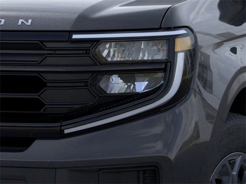 New 2025 Ford Expedition Active image 18