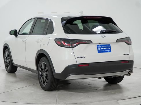 New 2026 Honda HR-V Sport image 5