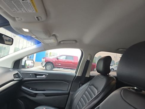 Used 2016 Ford Edge SEL w/ Equipment Group 201A AWD/4WD image 9