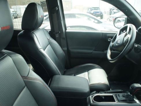 Used 2023 Toyota Tacoma TRD Pro image 3