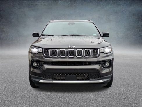 Certified 2023 Jeep Compass Limited image 9