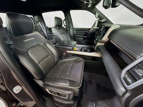 Used 2019 RAM 1500 Laramie w/ Sport Appearance Package AWD/4WD image 28