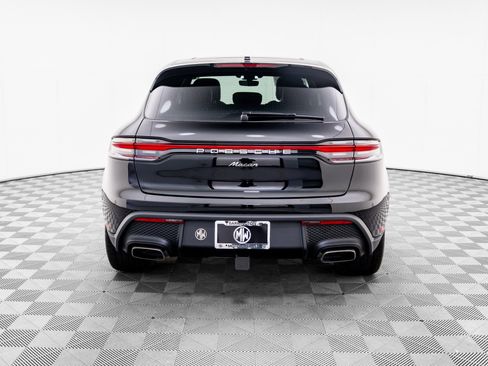 Certified 2025 Porsche Macan image 10